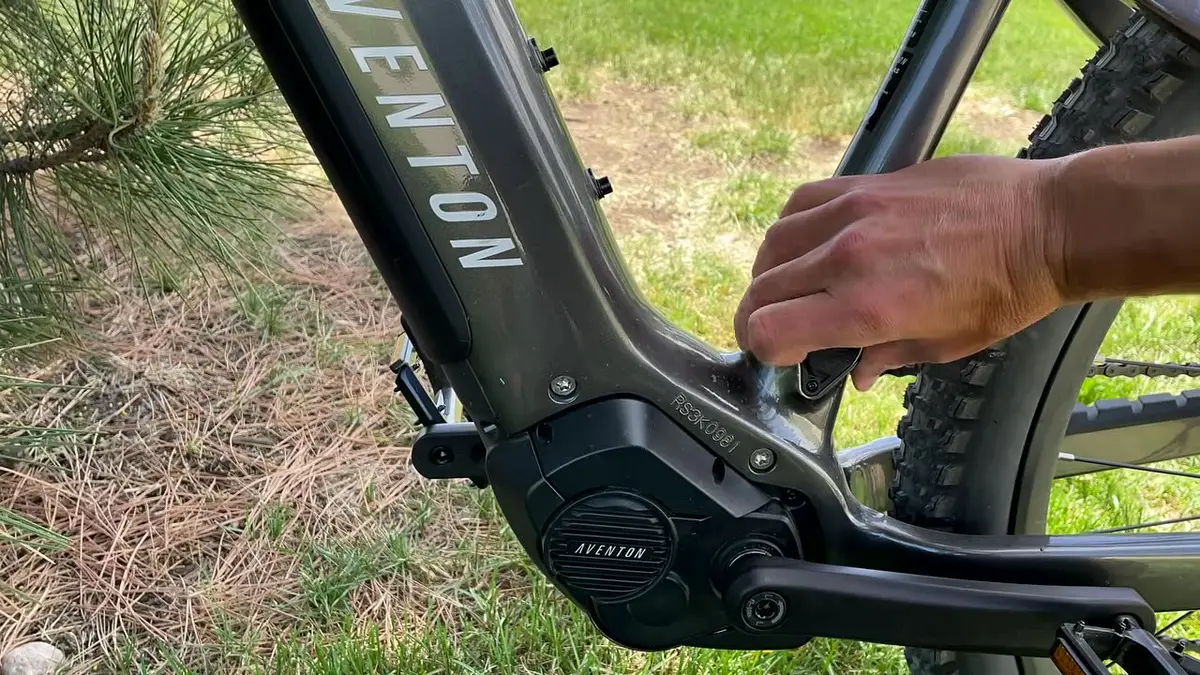 Aventon Ramblas during Will's test ride