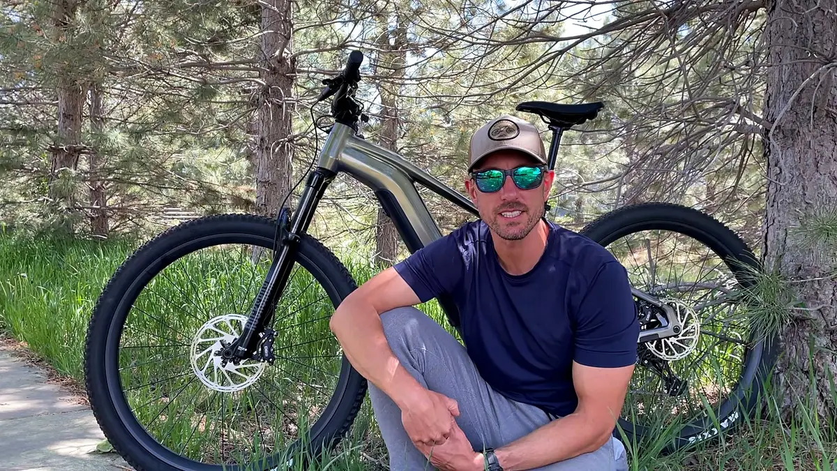 Will with the Aventon Ramblas before a test ride